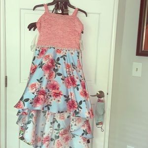 A barley used dressed for tweens 11-12